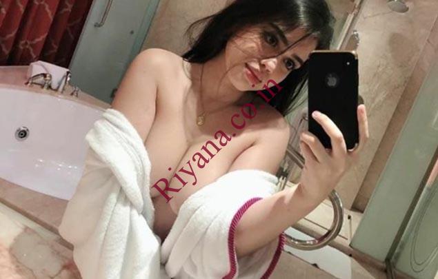 Call Girls In Majnu Ka Tilla ((9873322352)) Escort Service Delhi 24/7