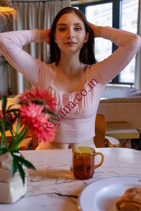 ᎡᎧᎽᎪᏞ༄༄ 8826243211 Call Girls In Noida Sector 125 Delhi NCR